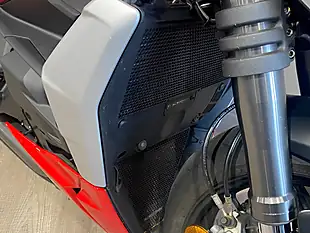 Used Ducati Streetfighter V2 - Interior and Exterior details 9