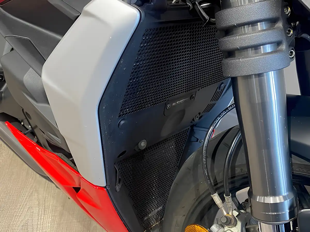 Used Ducati Streetfighter V2 - Interior and Exterior details 9