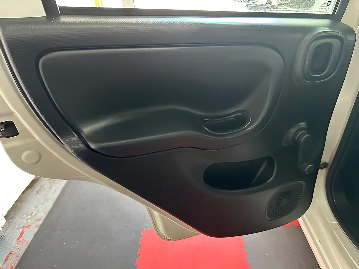 Used Fiat Panda Pop - Interior and Exterior details 14