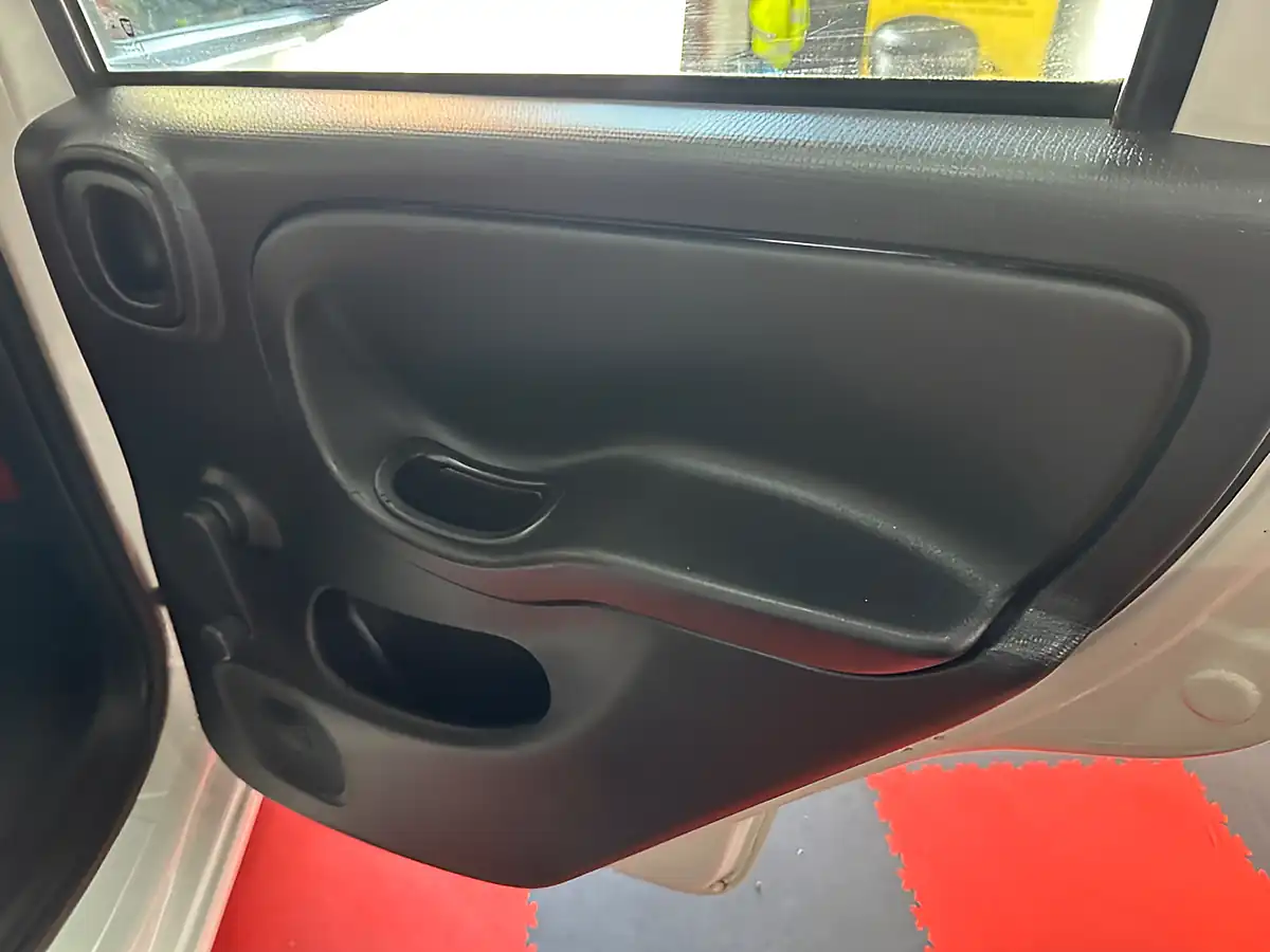 Used Fiat Panda Pop - Interior and Exterior details 15