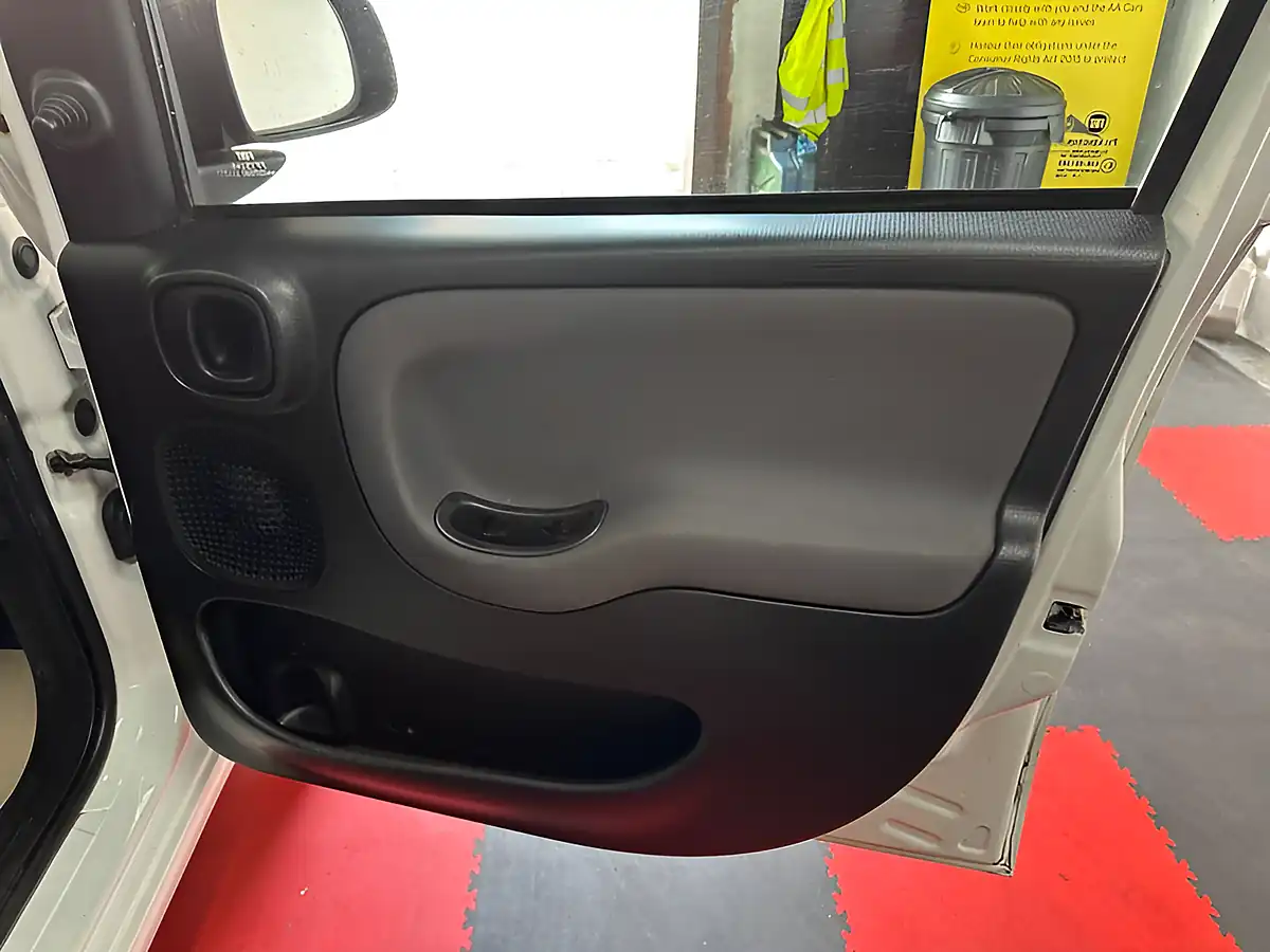 Used Fiat Panda Pop - Interior and Exterior details 16