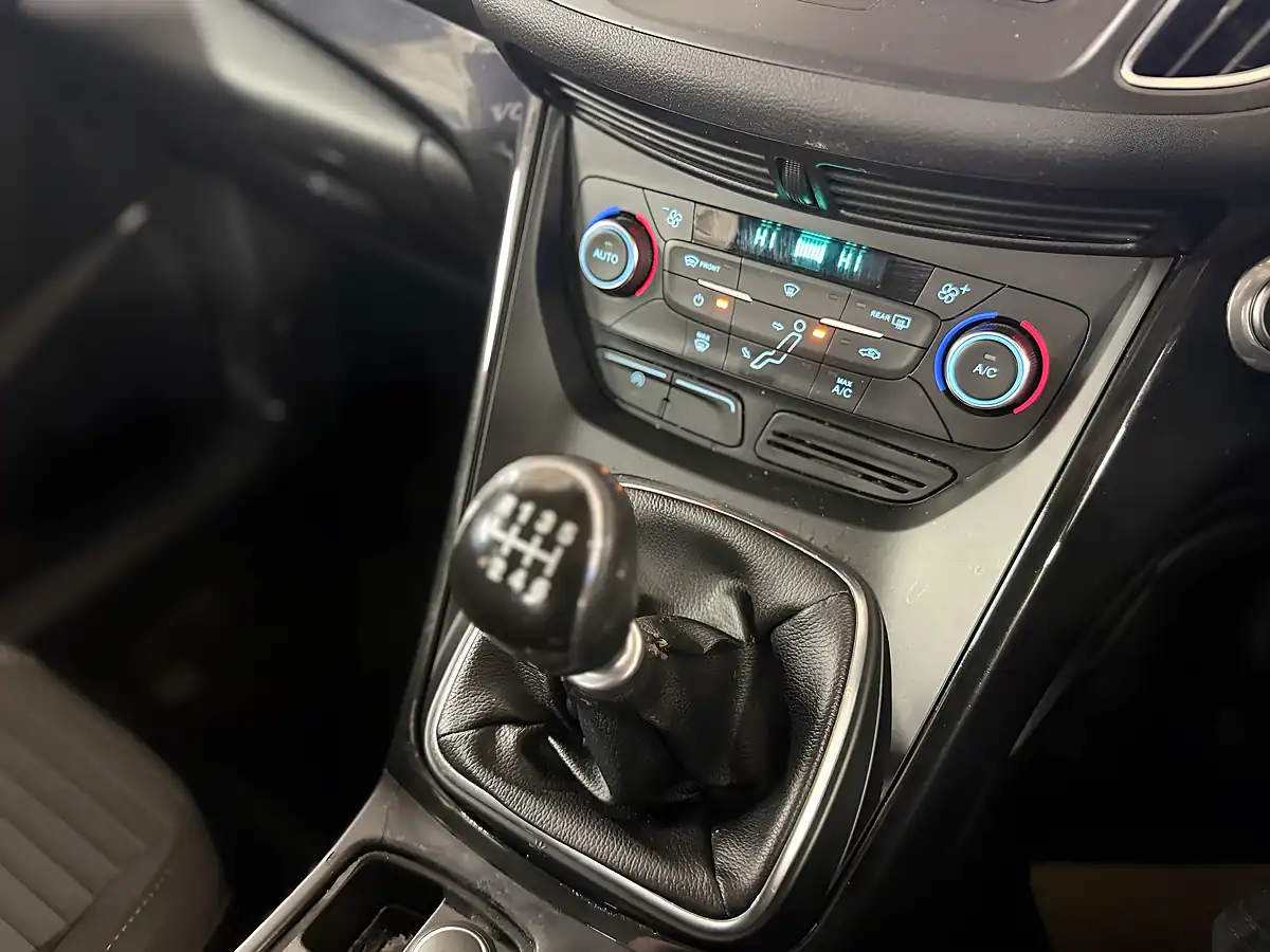 Used Ford C-Max Titanium Deep Impact Blue - Interior and Exterior details 15