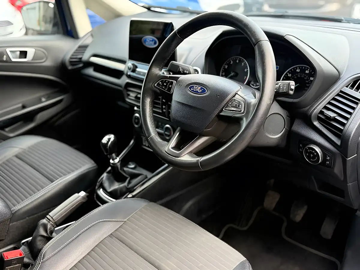 Used Ford Ecosport Titanium Blue Lightening - Interior and Exterior details 13