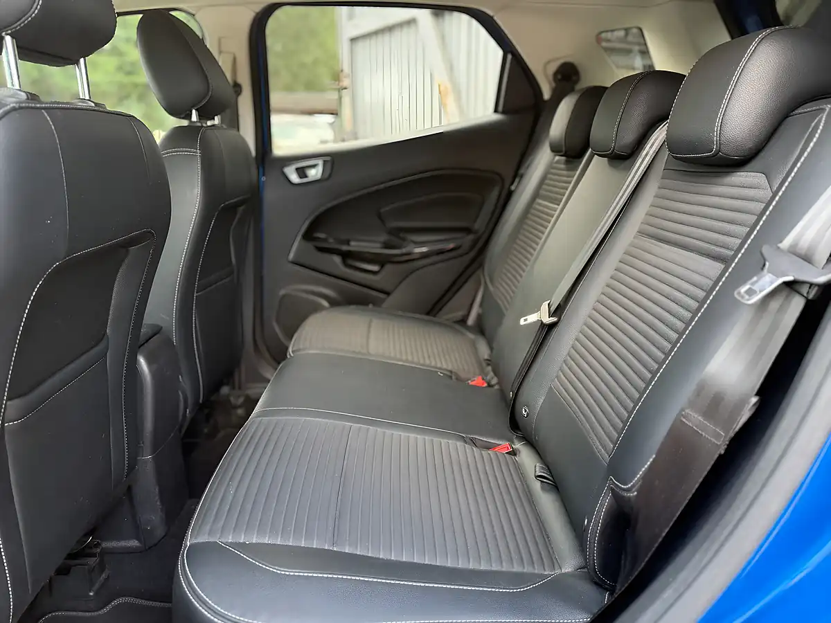Used Ford Ecosport Titanium Blue Lightening - Interior and Exterior details 18