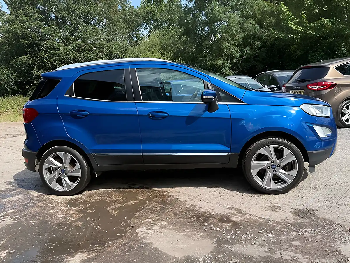Used Ford Ecosport Titanium Blue Lightening - Interior and Exterior details 7