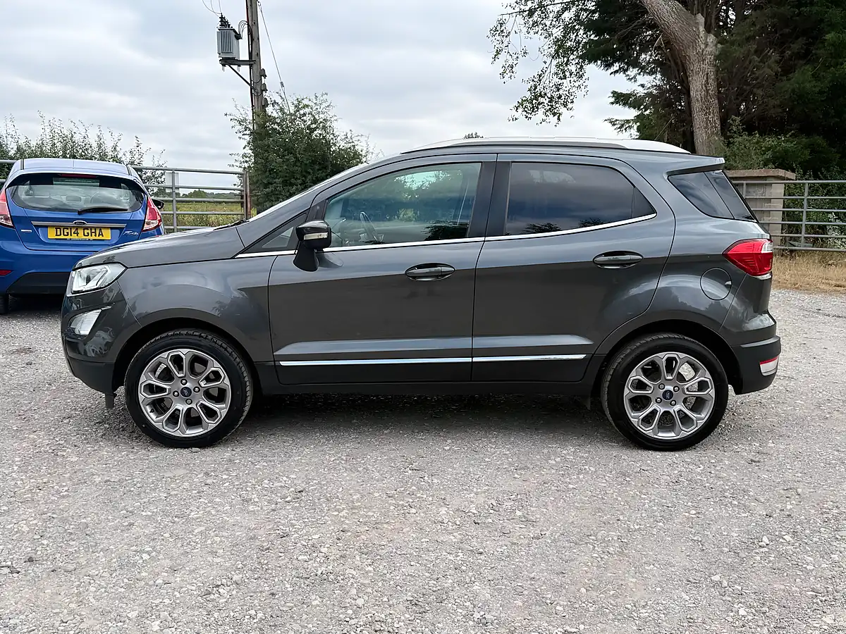 Used Ford Ecosport Titanium Magnetic Metallic - Interior and Exterior details 11