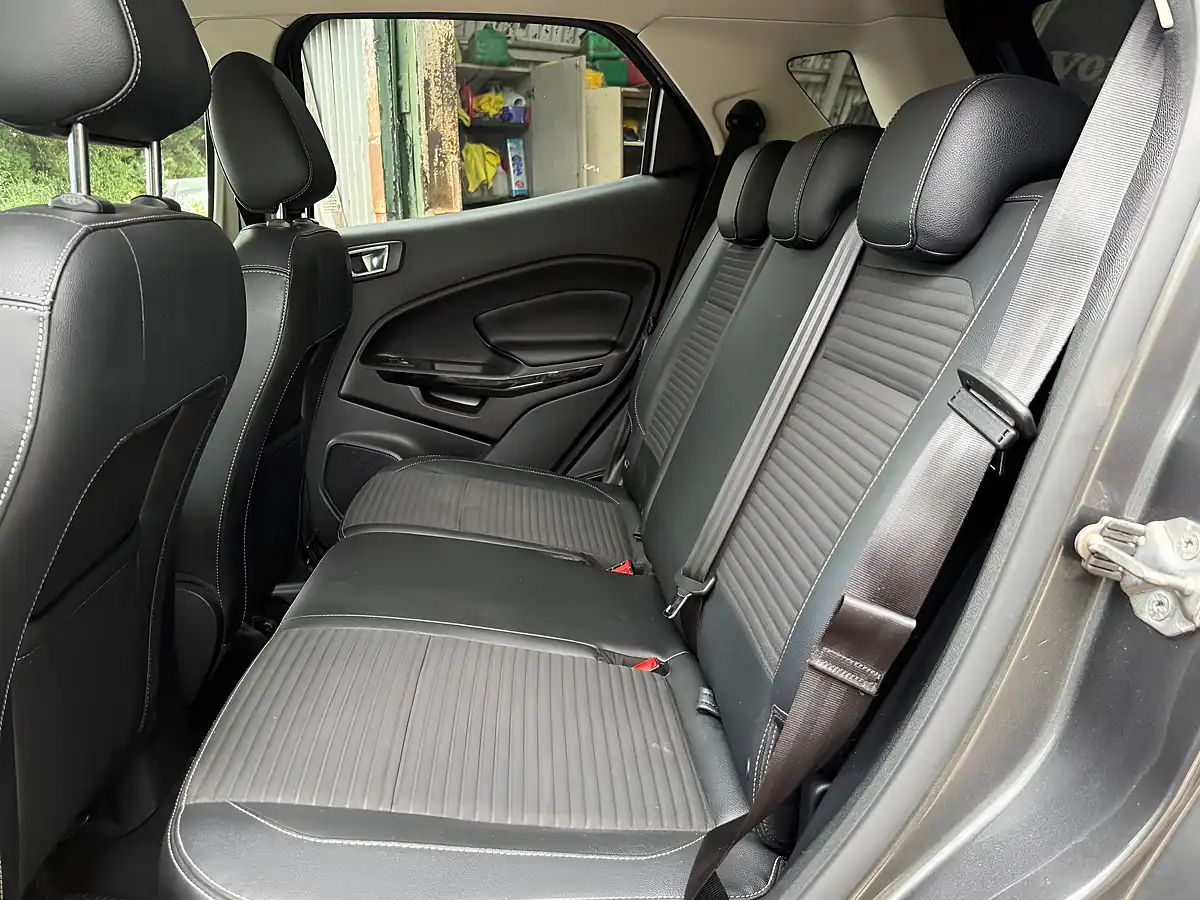 Used Ford Ecosport Titanium Magnetic Metallic - Interior and Exterior details 19