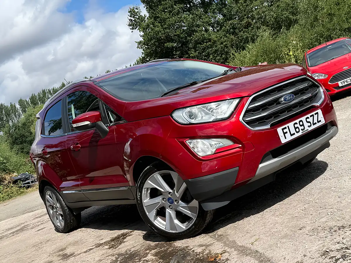 Used Ford Ecosport Titanium Ruby Red Metallic - Interior and Exterior details 20