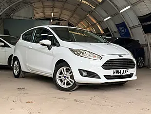 Used Ford Fiesta Zetec Frozen White - Interior and Exterior details 5