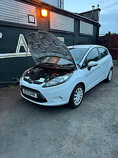Used Ford Fiesta Zetec - Interior and Exterior details 3