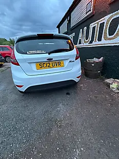 Used Ford Fiesta Zetec - Interior and Exterior details 9