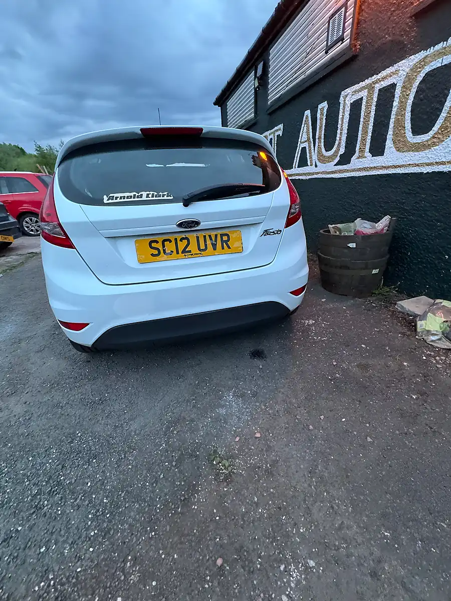 Used Ford Fiesta Zetec - Interior and Exterior details 9