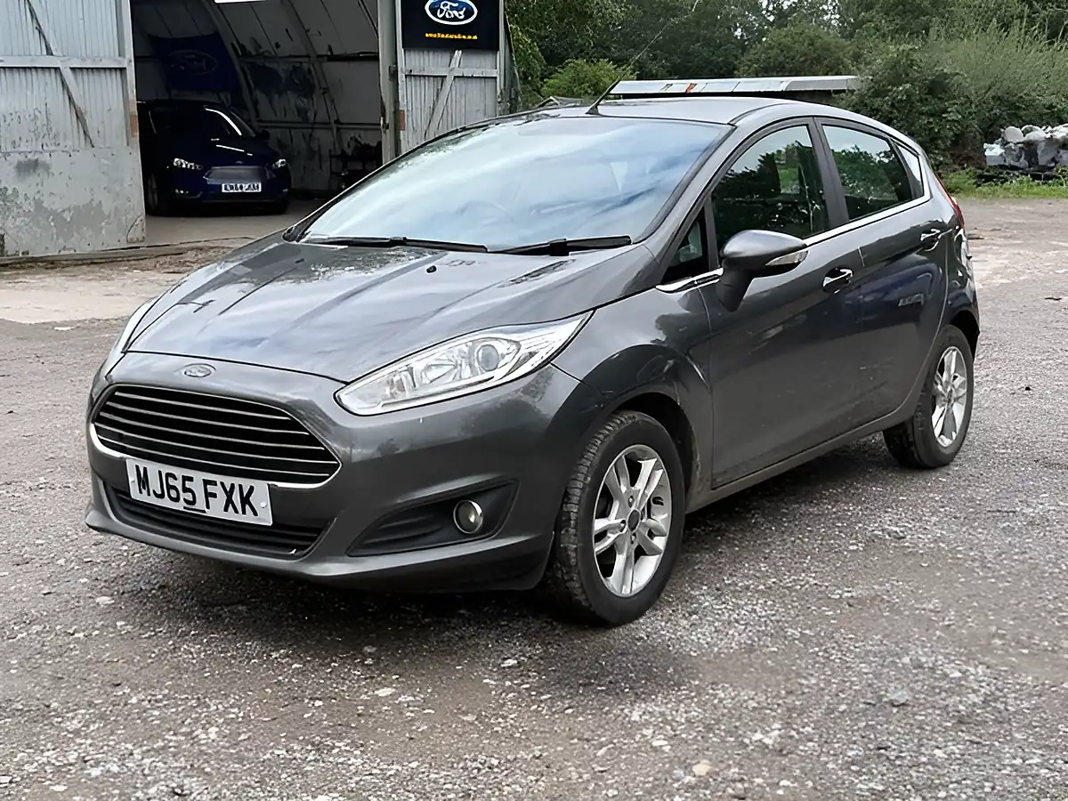 Used Ford Fiesta Zetec Magnetic Metallic - Interior and Exterior details 12