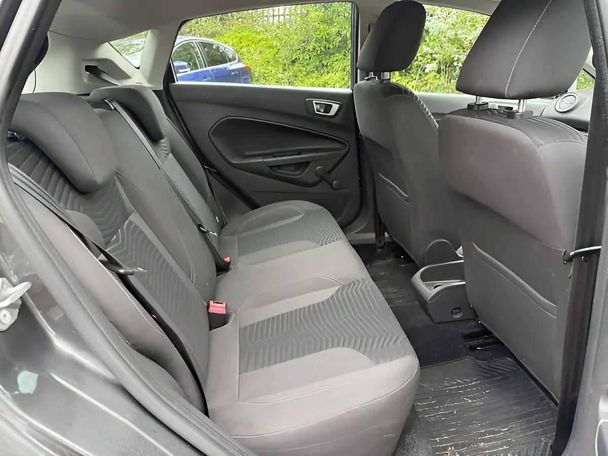 Used Ford Fiesta Zetec Magnetic Metallic - Interior and Exterior details 17