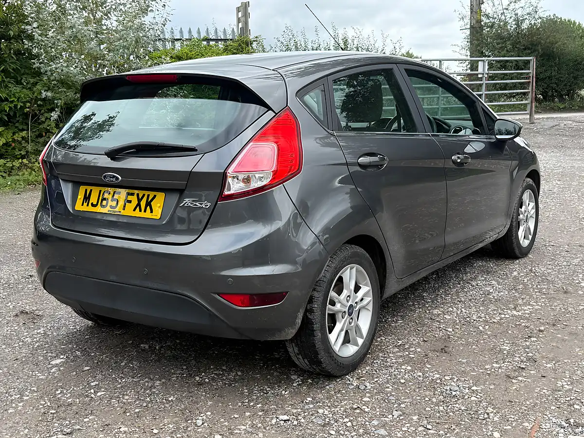 Used Ford Fiesta Zetec Magnetic Metallic - Interior and Exterior details 9