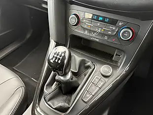Used Ford Focus Titanium - Interior and Exterior details 14