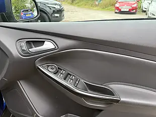 Used Ford Focus Titanium - Interior and Exterior details 19