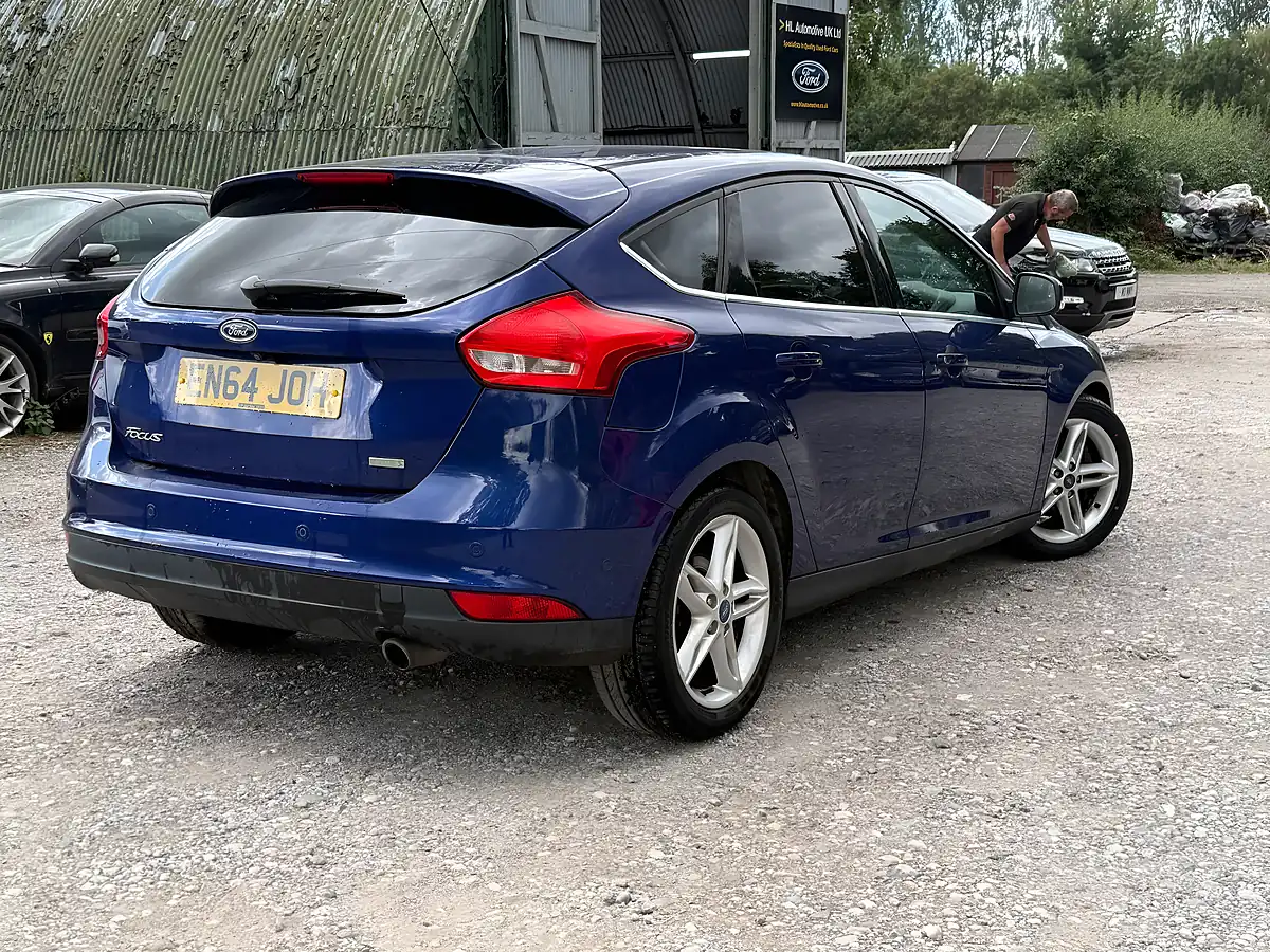 Used Ford Focus Titanium - Interior and Exterior details 9