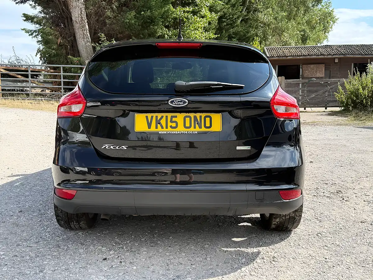 Used Ford Focus Zetec Panther Black - Interior and Exterior details 10