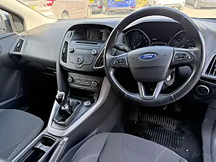 Used Ford Focus Zetec Panther Black - Interior and Exterior details 14