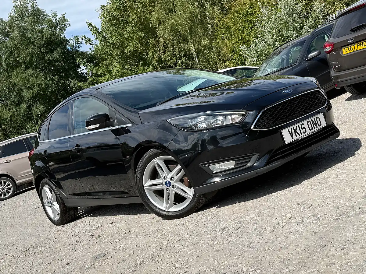 Used Ford Focus Zetec Panther Black - Interior and Exterior details 20