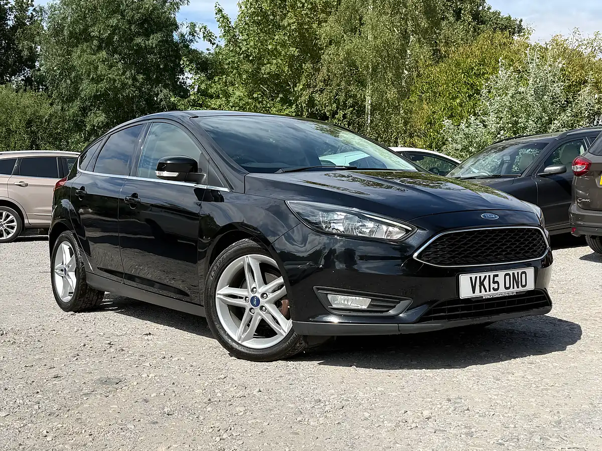 Used Ford Focus Zetec Panther Black - Interior and Exterior details 3