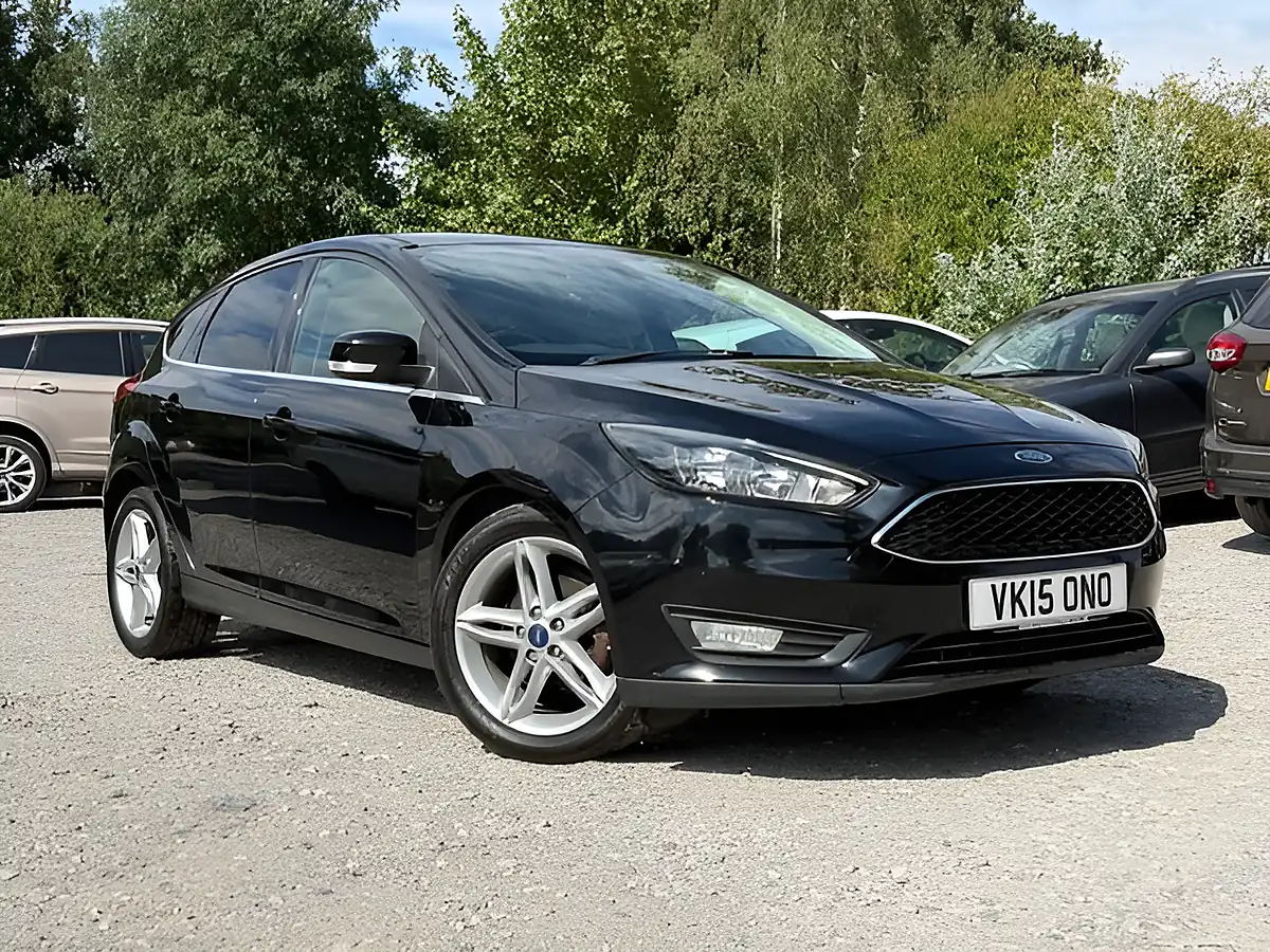 Used Ford Focus Zetec Panther Black - Interior and Exterior details 4