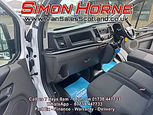 Used Ford Transit Custom 300 - Interior and Exterior details 11