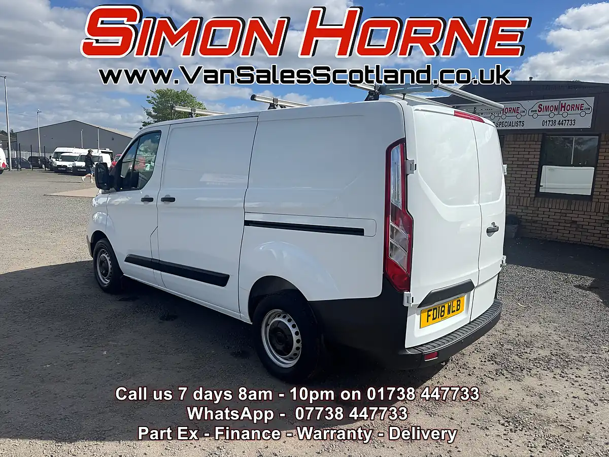 Used Ford Transit Custom 300 - Interior and Exterior details 7