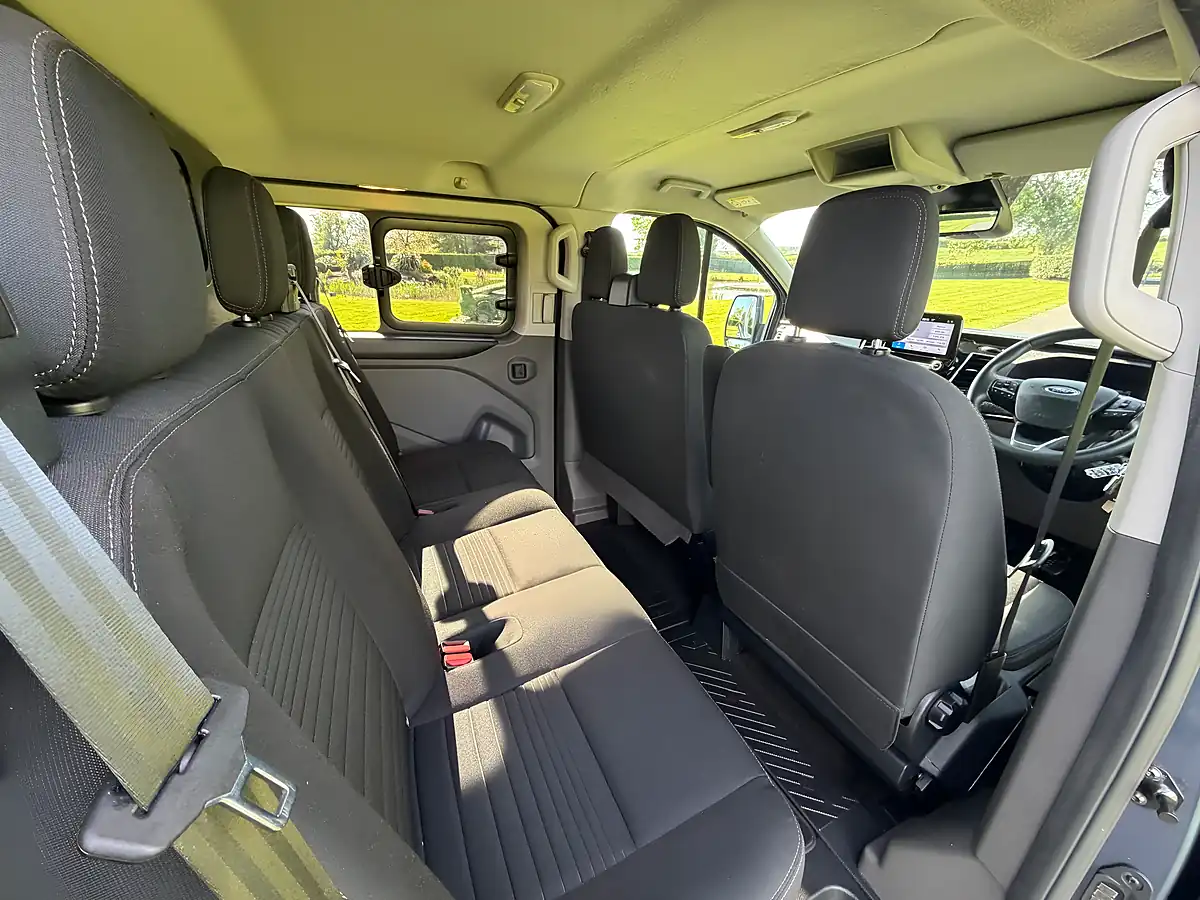 Used Ford Transit Custom Limited Crew Van Blue Metallic - Interior and Exterior details 11