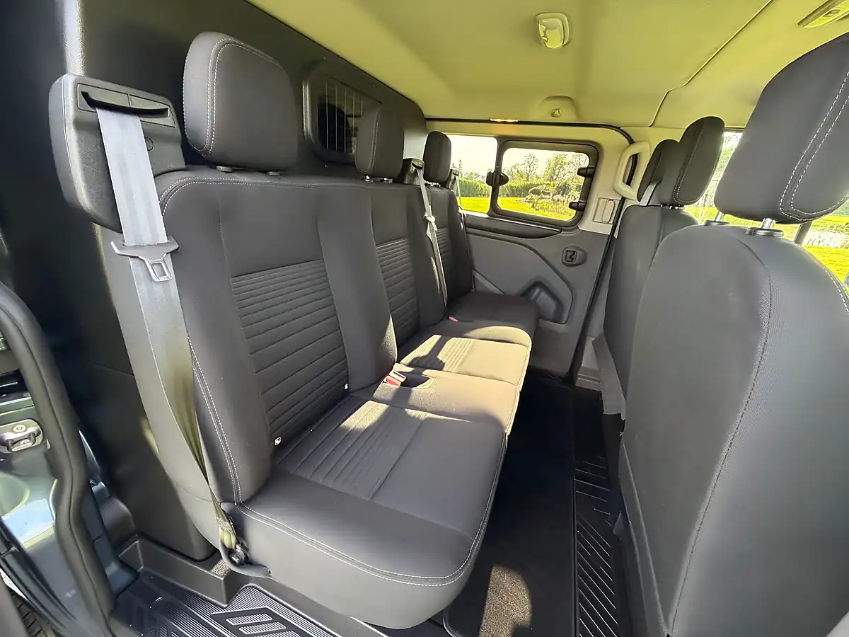 Used Ford Transit Custom Limited Crew Van Blue Metallic - Interior and Exterior details 12