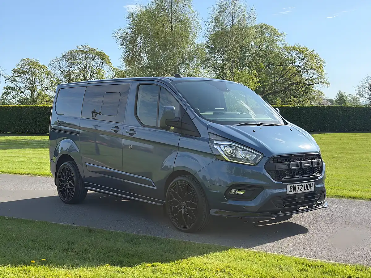 Used Ford Transit Custom Limited Crew Van Blue Metallic - Interior and Exterior details 2