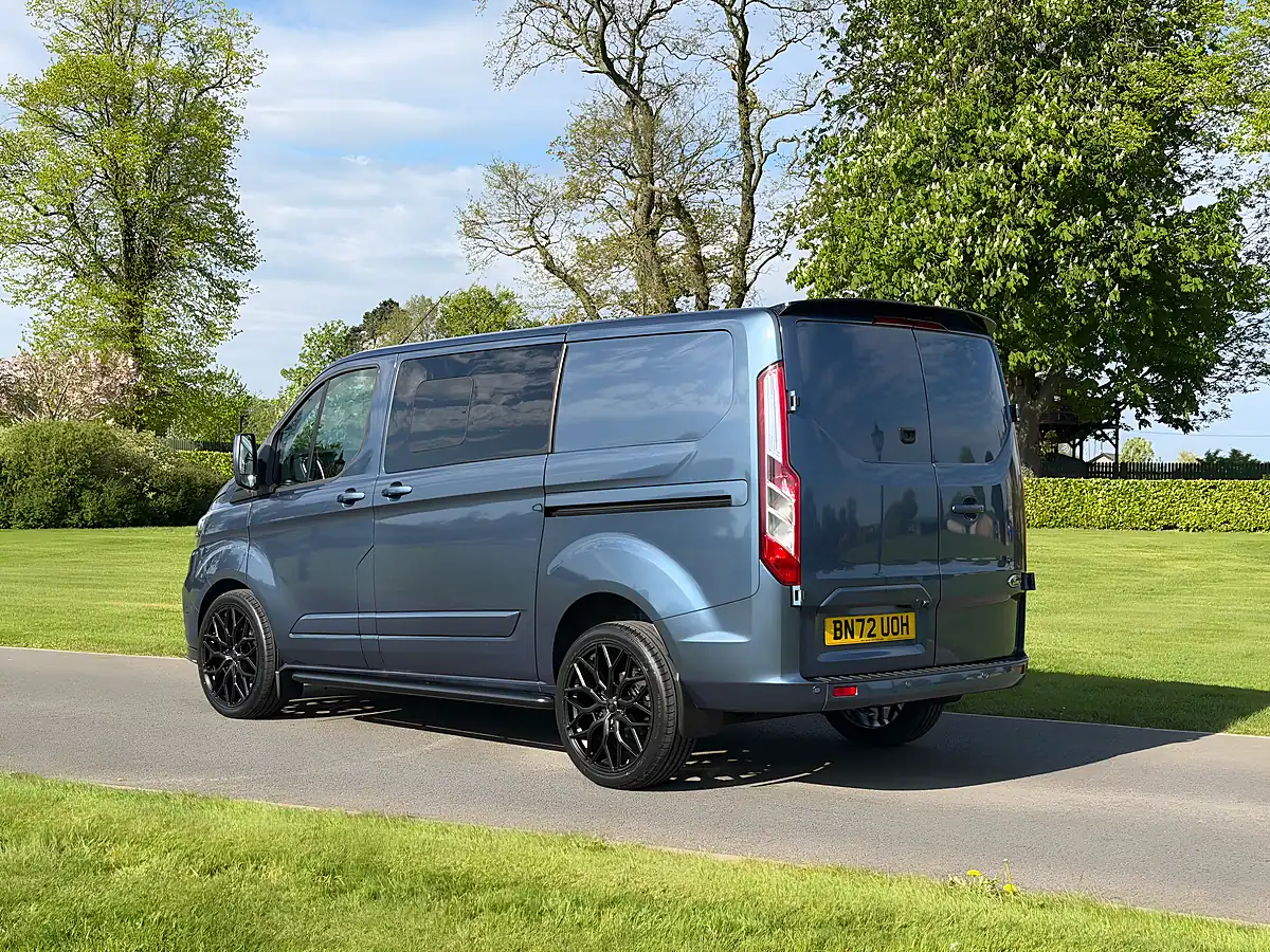 Used Ford Transit Custom Limited Crew Van Blue Metallic - Interior and Exterior details 3