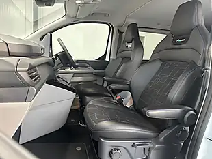 Used Ford Transit Custom Ms-Rt Crew Van White - Interior and Exterior details 13