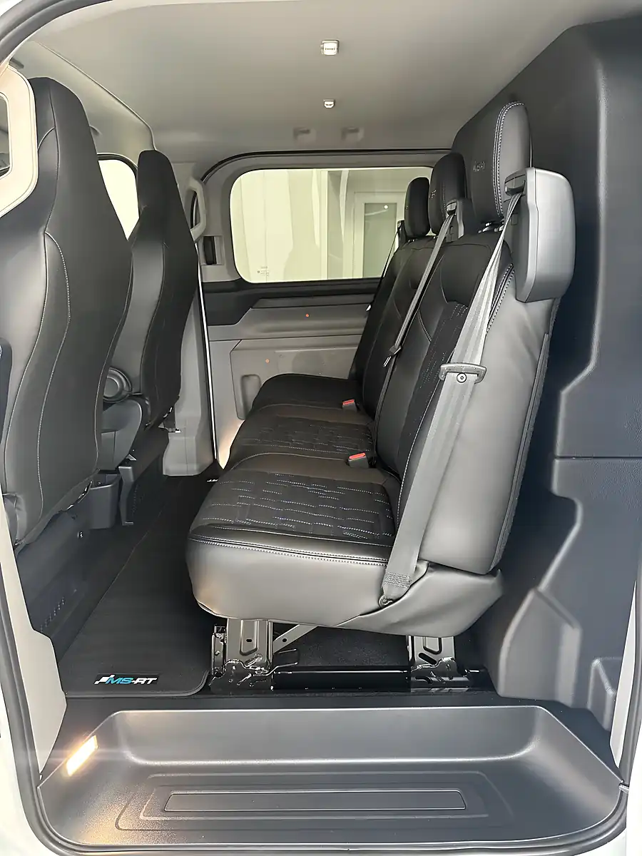 Used Ford Transit Custom Ms-Rt Crew Van White - Interior and Exterior details 16