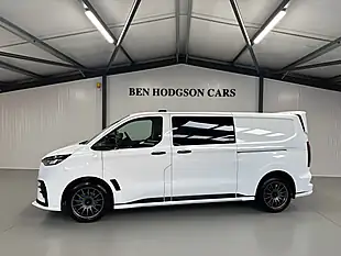 Used Ford Transit Custom Ms-Rt Crew Van White - Interior and Exterior details 3