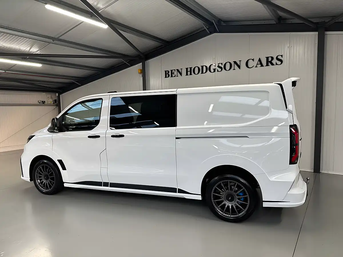 Used Ford Transit Custom Ms-Rt Crew Van White - Interior and Exterior details 4