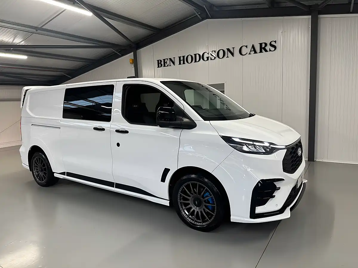 Used Ford Transit Custom Ms-Rt Crew Van White - Interior and Exterior details 7