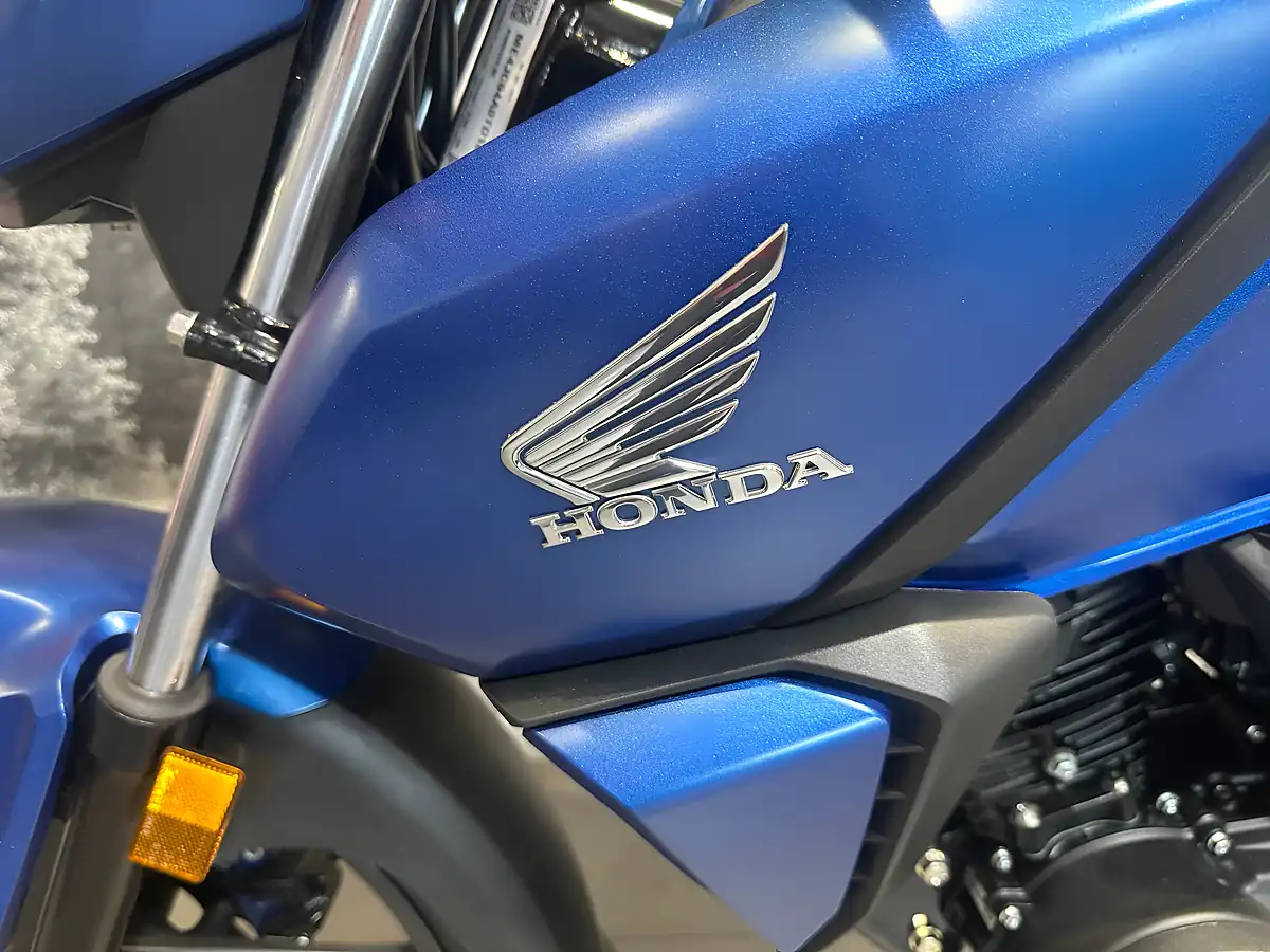 Used Honda CB125F Blue - Interior and Exterior details 10