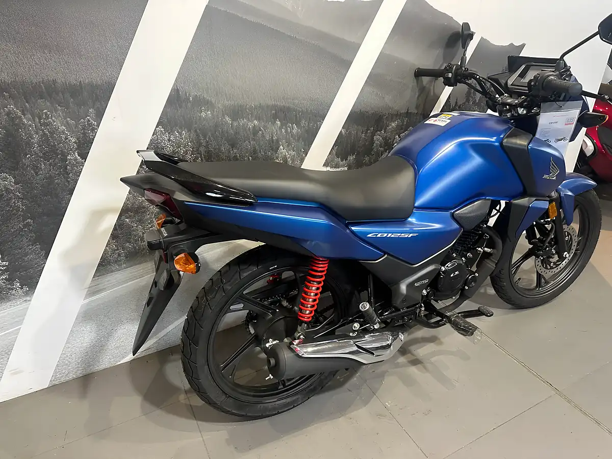 Used Honda CB125F Blue - Interior and Exterior details 5