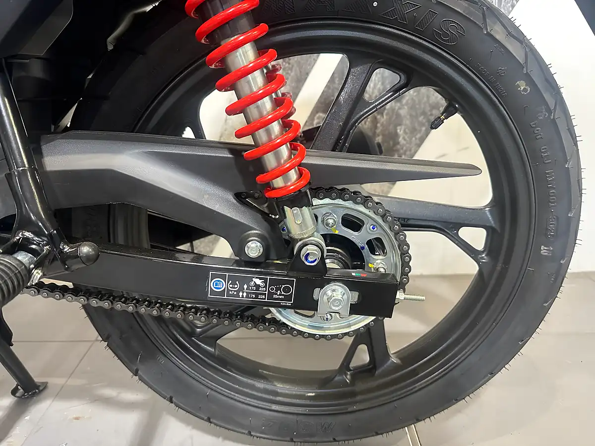 Used Honda CB125F Blue - Interior and Exterior details 8