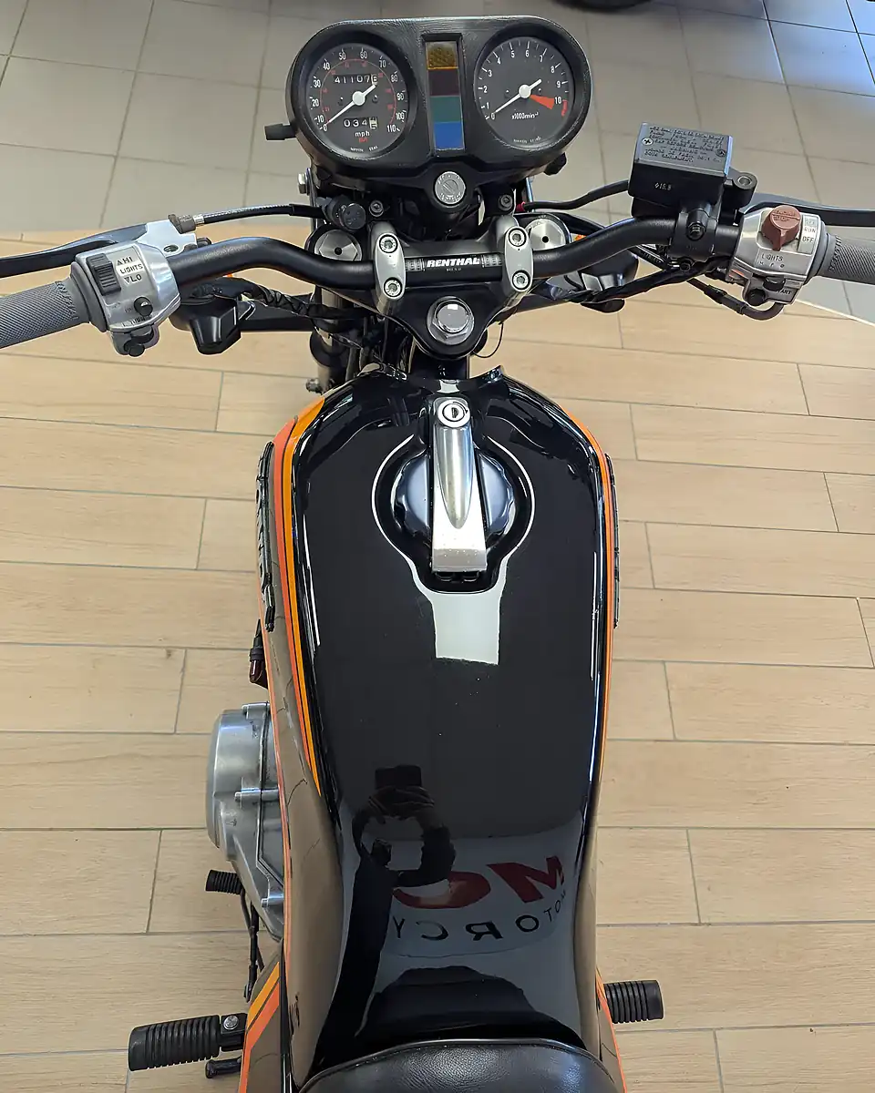 Used Honda CB400 Superdream - Interior and Exterior details 10
