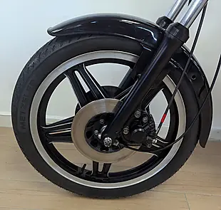 Used Honda CB400 Superdream - Interior and Exterior details 16