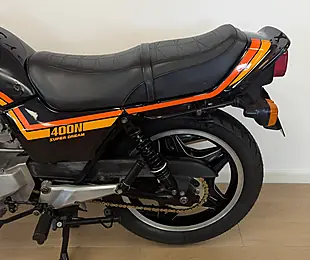 Used Honda CB400 Superdream - Interior and Exterior details 18