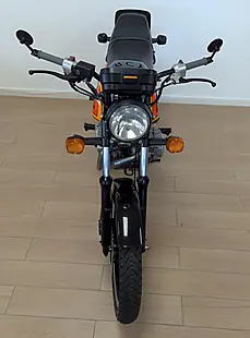 Used Honda CB400 Superdream - Interior and Exterior details 7