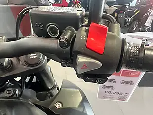 Used Honda CB500 Hornet Grey - Interior and Exterior details 11