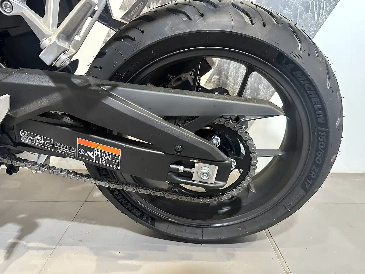 Used Honda CB500 Hornet Grey - Interior and Exterior details 20