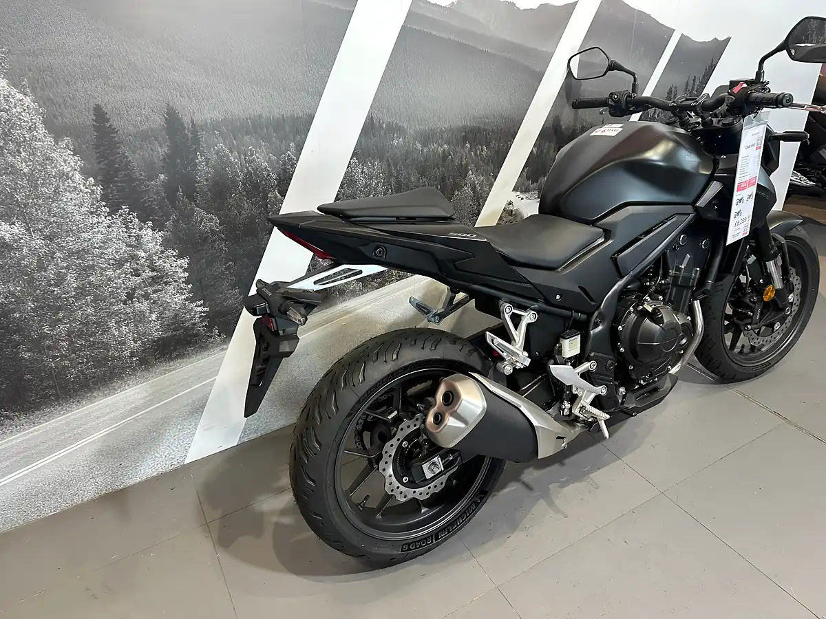 Used Honda CB500 Hornet Grey - Interior and Exterior details 4