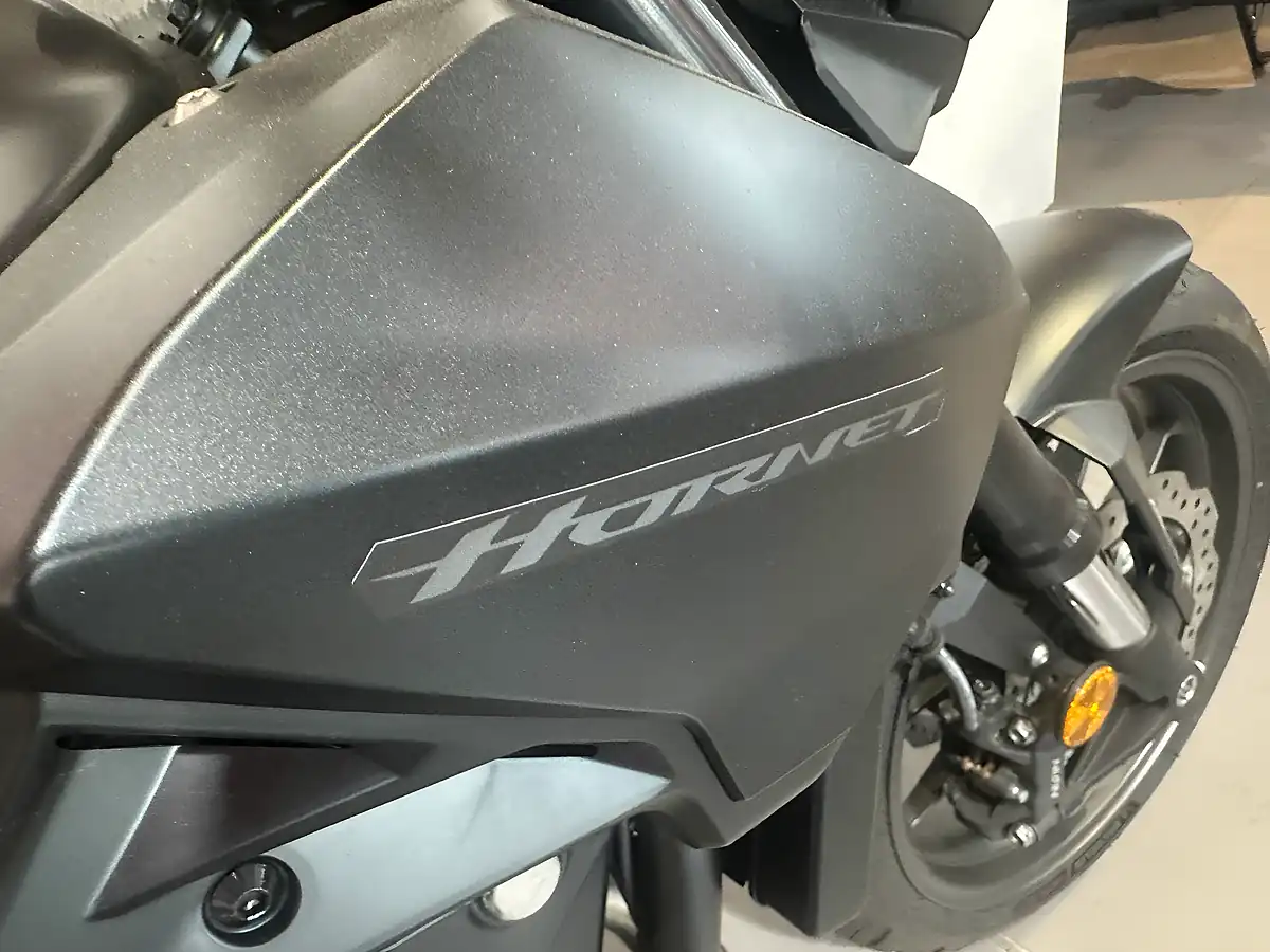 Used Honda CB500 Hornet Grey - Interior and Exterior details 8