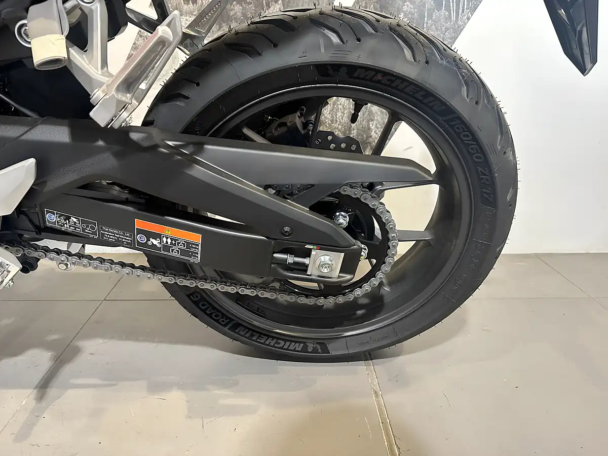 Used Honda CB500 Hornet Red - Interior and Exterior details 12